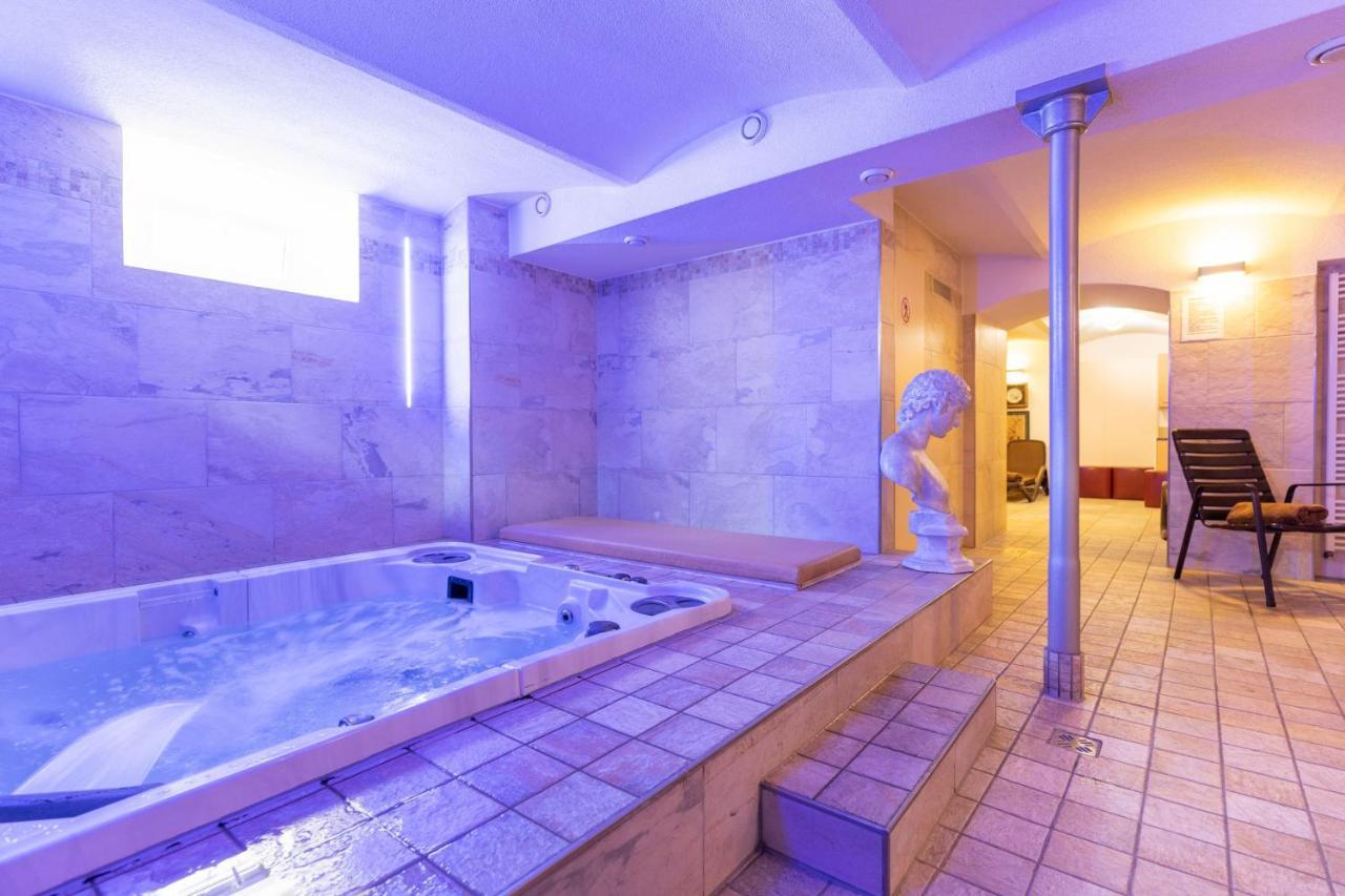 Active & Wellness Subterra Hotel 3*